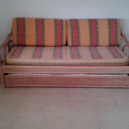 Apartment With 1 Bedroom L